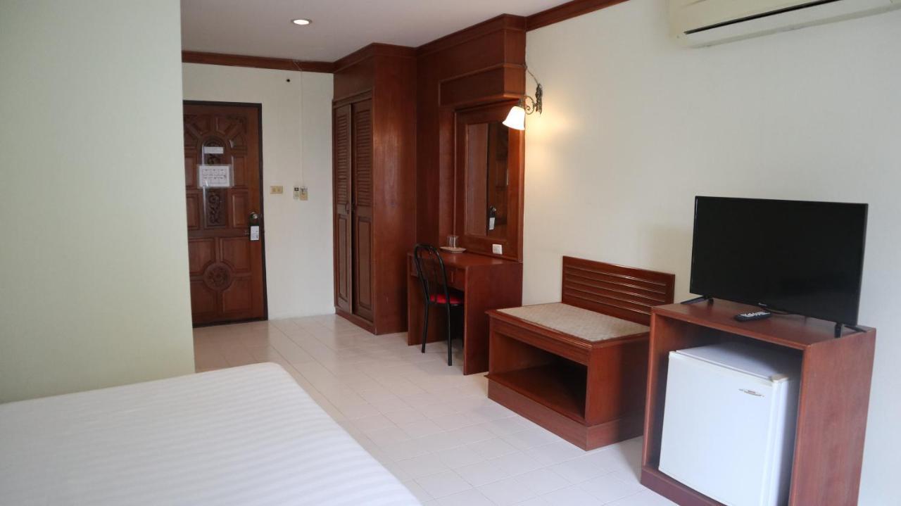 Patong Triple P Hotel Екстериор снимка